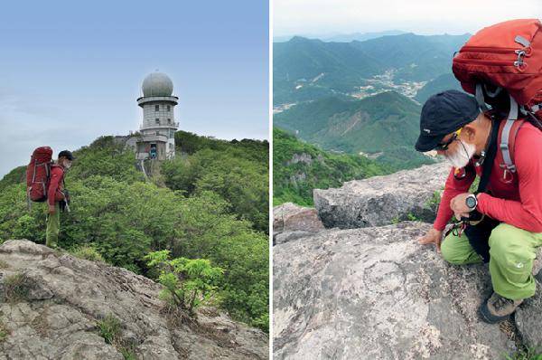 [월간산]견우장연대 남쪽 암봉(일명 장군바위)에서 남서쪽으로 본 서대산 정상과 강우레이더 건물. / 서대산에서 가장 조망이 잘 터지는 견우장연대 태극기 바위에서 보광리 분지 건너로 보이는 장령지맥 대성산과 천태산(오른쪽).