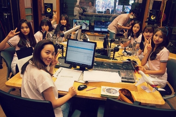 여자친구가 11일 방송된 '가요광장'에 출연했다. © News1star/ KBS2 쿨FM '박지윤의 가요광장' 인스타그램