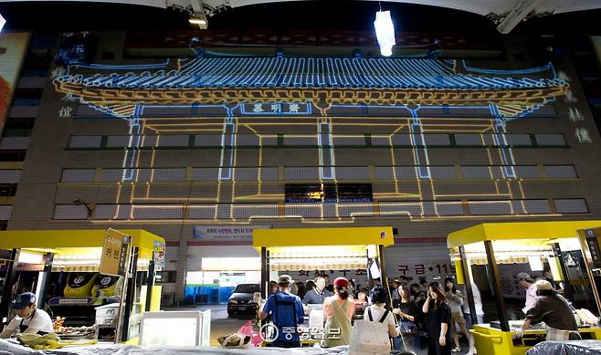 서문시장 미디어 파사드 쇼.