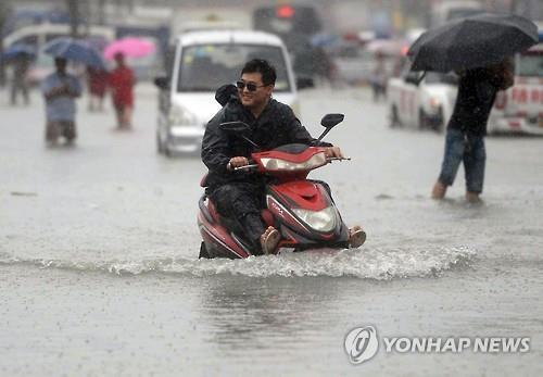베이징 홍수(AFP=연합뉴스)