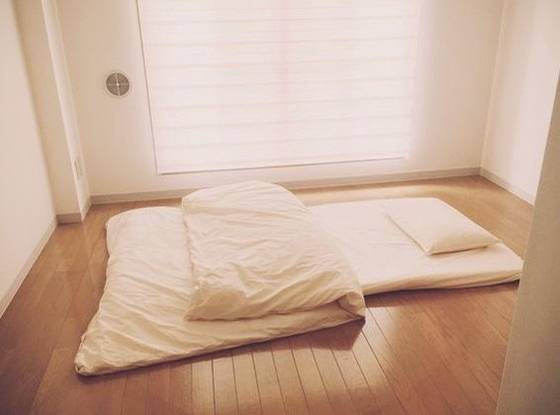 '나는 단순하게 살기로 했다'의 저자 사사키 후미오씨 원룸( '나는 단순하게 살기로 했다' 캡처).© News1