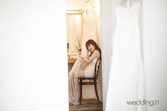 박슬기, 훈남 남편과 찍은 웨딩화보 공개..'우리 행복해요!'