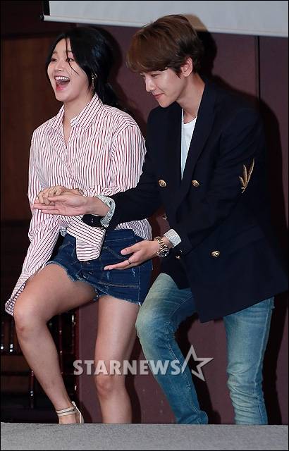 [★포토]지헤라, '백현 에스코트에 행복해'
