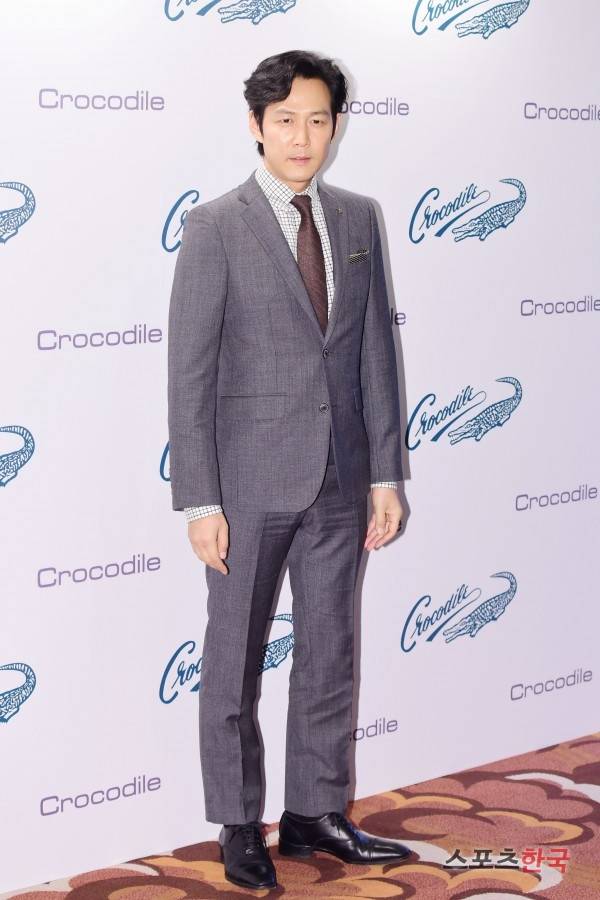 '크로커다일 프레스 컨퍼런스' 포토월 행사에 참석하고 있는 배우 이정재. 사진=강도형 인턴기자 multi@hankooki.com