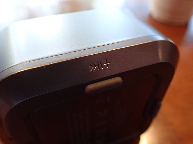 슈피겐 블루투스 스피커 R12S