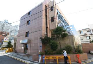 19일 서울 강남구 논현동 미리재단이 입주해 있는 건물 전경. 김태형 기자 xogud555@hani.co.kr