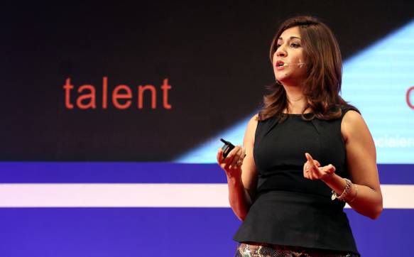 닐로퍼 머천트 루비콘컨설팅 창업자가 ‘스마트클라우드쇼 2016’ 첫째날인 21일 오전 ‘싱커스50 3년 연속 수상자의 실리콘밸리식 경영비법’이라는 주제로 기조강연을 하고 있다. / 조선비즈 DB