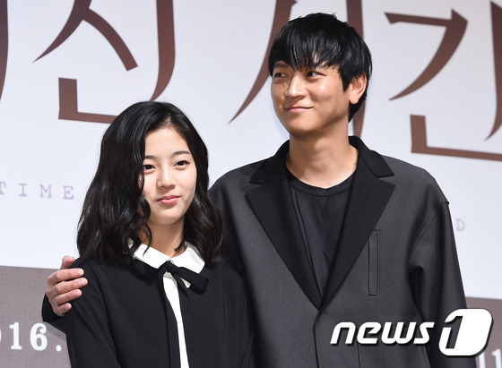 배우 신은수, 강동원(오른쪽)이 호흡을 맞췄다. © News1star/ 고아라 기자