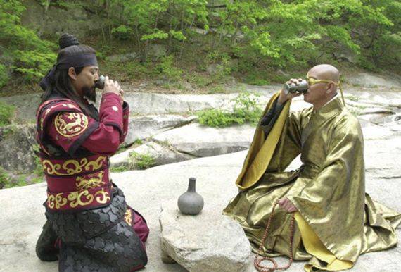 최수종의 사극 출연작 중 가장 오랫동안 방영된 <태조왕건>(2000년~2002년)에서 궁예(김영철 분)가 등장한 신.<태조왕건>은 최수종을 본격 사극 배우로 만든 대표작이다.