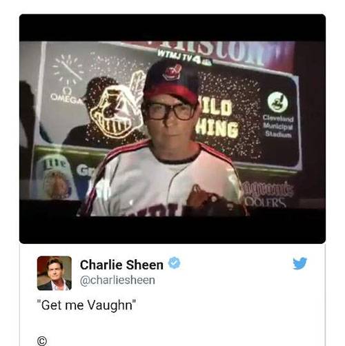 클리블랜드 인디언스를 배경으로 한 영화 메이저리그에서 주연을 맡았던 찰리 쉰이 클리블랜드를 응원하는 동영상을 올렸다. 사진= 찰리 쉰 트위터.