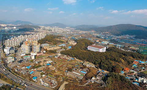 광주시 최초로 대규모 지구 단위 계획에 따라 조성되는 민간택지지구인 태전지구의 전경.