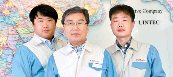 세일하이텍의 이일노 수석연구원, 박광민 연구소장, 한석진 책임연구원(왼쪽부터).