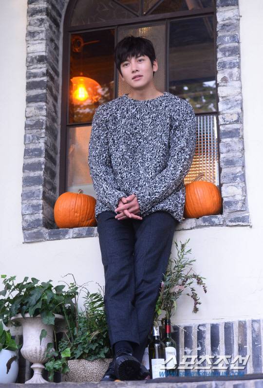 최근 종영한 tvN 드라마 '더 케이투'의 주인공 지창욱이 14일 이태원의 한카페에서 스포츠조선과의 인터뷰에 응하고 있다.  지창욱은 'The K2' (더 케이투)에서 특수 경호원 김제하 역으로 출연해 카리스마 있는 연기를 선보였다.  이태원=최문영 기자 deer@sportschosun.com /2016.11.14/