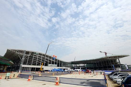 지난 4월 상량식을 진행한 인천국제공항 제2여객터미널. /사진=뉴스1