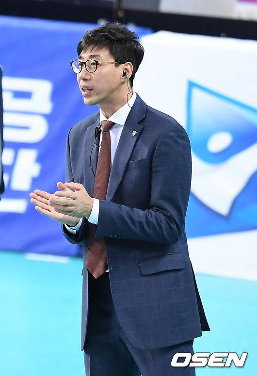 OK저축은행 김세진 감독.