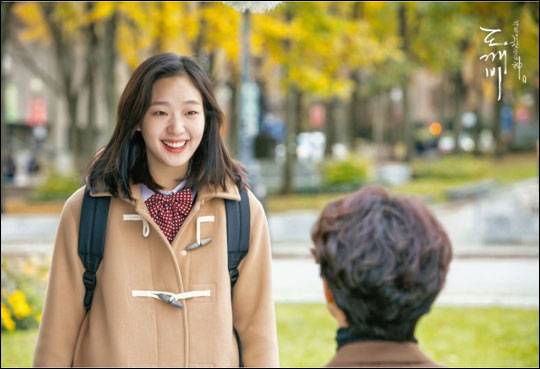 배우 김고은은 tvN 금토극 '도깨비'에서 지은탁으로 분해 인기를 얻고 있다.ⓒtvN