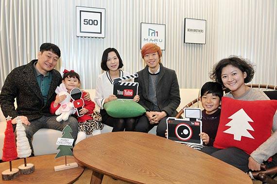왼쪽부터 키즈 동영상 채널 ‘라임튜브’를 만드는 아버지 길기홍씨와 ‘라임이’ 길라임양, ‘말이야와 친구들’을 조카들과 함께 만드는 이혜강·국동원 부부, ‘마이린TV’의 ‘마이린’ 최린군과 어머니 이주영씨. [사진 유튜브]