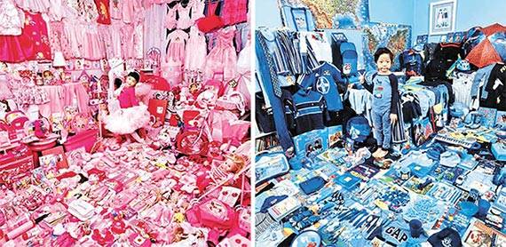 국제 다큐멘터리 잡지 ‘내셔널 지오그래픽’ 내년 1월호에 실린 윤정미 작가의 작품. 온통 분홍, 파랑색에 둘러싸인 여아와 남아를 찍었다. [사진 윤정미]