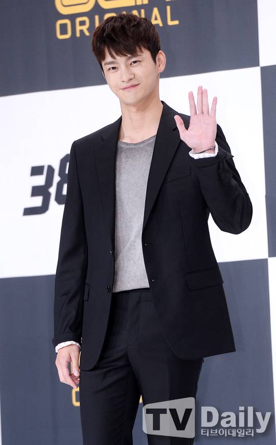 서인국