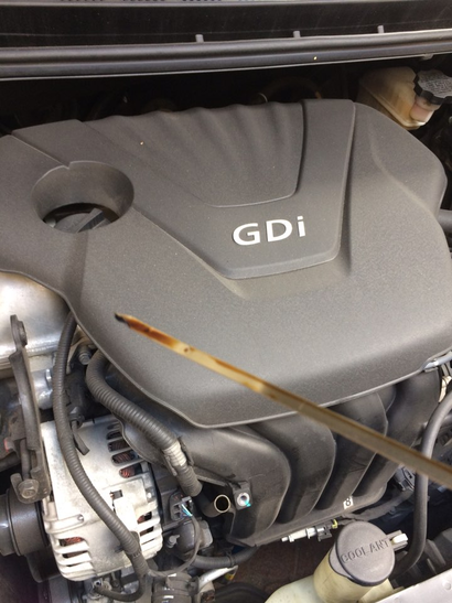 엔진 오일 소모 현상이 발생한 현대차 아반떼MD GDI 엔진. / 사진 = 배동주 기자