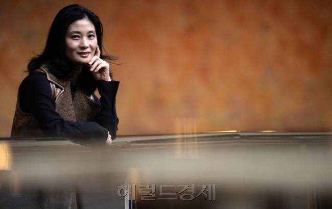 강수진 국립발레단 예술감독의 연임이 확정됐다. 강 감독은 24일 헤럴드경제와 만나 “지난 3년간 발레단과 호흡을 맞췄고, 이제 본격적 도약을 기대한다”고 밝혔다. [사진=안훈 기자 rosedale@heraldcorp.com]