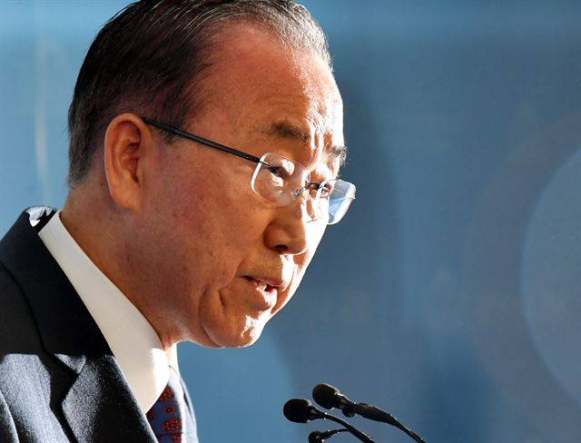 반기문 전 유엔 사무총장이 1일 국회 정론관에서 대선 불출마를 선언하고  있다. 오대근 기자 inliner@hankookilbo.com