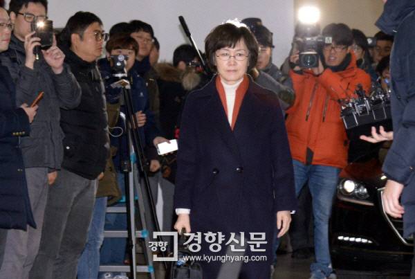최경희 전 이화여대 총장이 지난 1월18일 오전 서울 대치동 특별검사 사무실에 피의자 신분으로 출석하고 있다.| 이석우 기자
