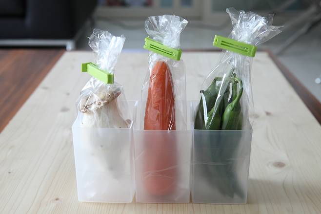 버리는 것 없이 위생적으로 오래 식재료를 보관할 수 있는 것이 소분의 매력이다. [사진 '3배속 살림법']