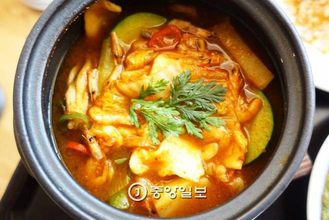새뱅이 매운탕(선택음식).