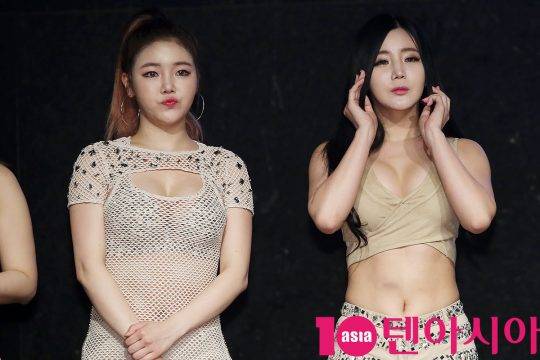 그룹 레이샤 혜리, 고은이 16일 오후 서울 마포구 서교동 하나투어 브이홀에서 열린 ‘SHAKE 2017’ 행사에 참석했다.