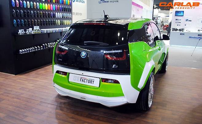 오스 팩토리가 전시한 BMW i3 튜닝카