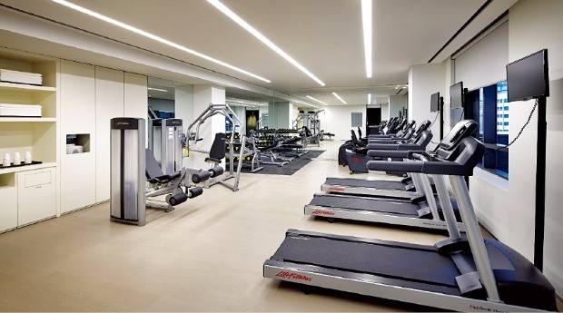 다양한 운동시설을 갖춘 피트니스 룸