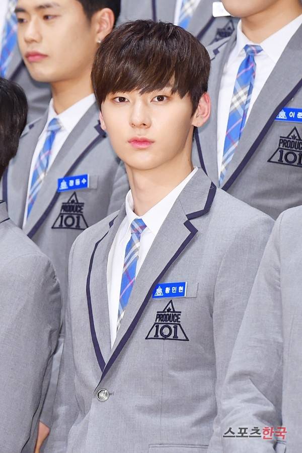 엠넷 '프로듀스 101 시즌2' 제작발표회에 참석하고 있는 황민현. 사진=이규연 기자 fit@hankooki.com
