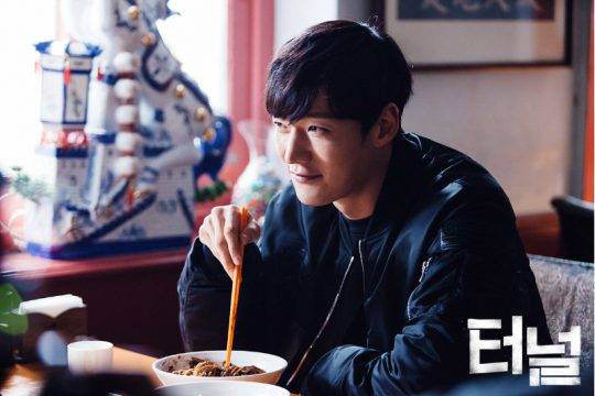 ‘터널’ 최진혁