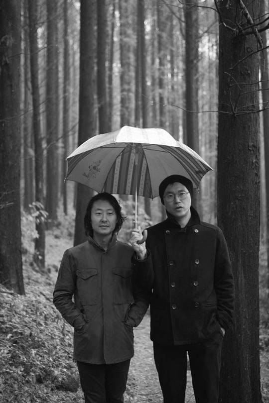 20여년간 음악적 교감을 해온 방준석(왼쪽)과 백현진이 발표한 방백 앨범은 지난해 최고의 명반으로 손꼽힌다.