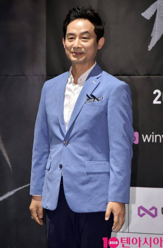 배우 조영진이 24일 오후 서울 중구 장충동 그랜드앰배서더 서울에서 열린 웹무비 ‘눈을감다'(연출 김솔매/극본 하승현) 제작발표회에 참석하고 있다.