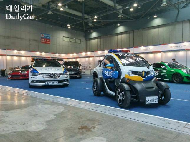2017 서울모터쇼 (튜닝 경찰차 : 르노삼성 SM6, 트위지)