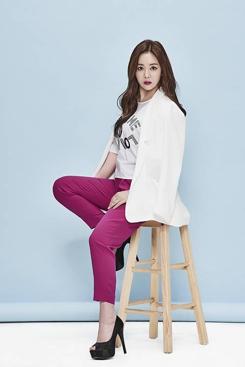 금잔디 광고 계약 체결 사진=올라엔터테인먼트