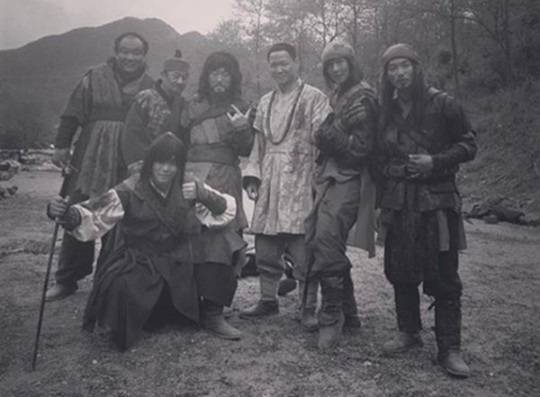 역적 윤균상