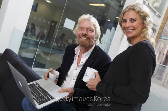 리처드 브랜슨(66) 버진그룹 회장과 그의 딸 홀리 브랜슨(35)