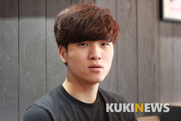 22일 서대문구 대현동의 한 카페에서 만난 ‘셉티드’ 박위림이 인터뷰에 응하고 있다. ⓒ윤민섭 기자