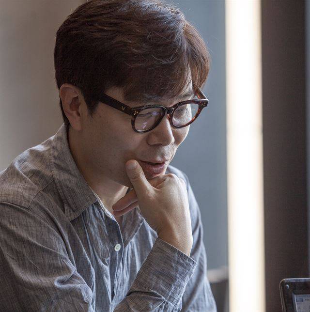 그림 37년만에 소설집 '오직 두 사람'을 낸 김영하는 "내 소설은 인물"이라고 말했다. 문학동네 제공