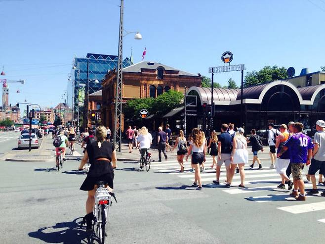 덴마크 코펜하겐 자전거 도로.