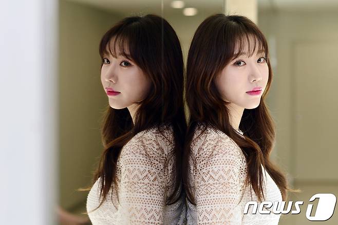 걸그룹 달샤벳 출신 연기자 백다은이 25일 오후 서울 중구 뉴스1 본사에서 인터뷰에 앞서 포즈를 취하고 있다. 2017.5.25/뉴스1 © News1 민경석 기자