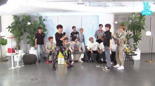 NCT / 사진제공=네이버 V 라이브