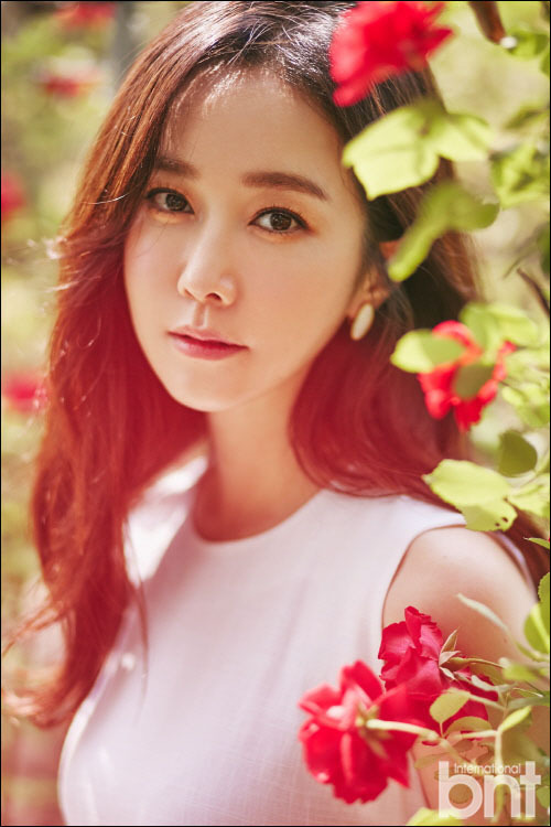 김민서 화보가 화제다. ⓒ bnt