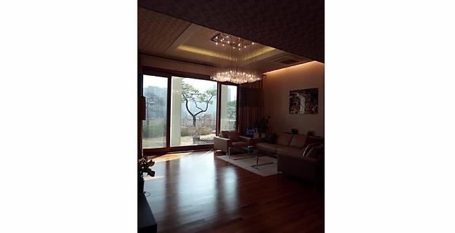 박근혜 전 대통령이 새로 마련한 서초구 내곡동 자택 내부./출처=조선비즈