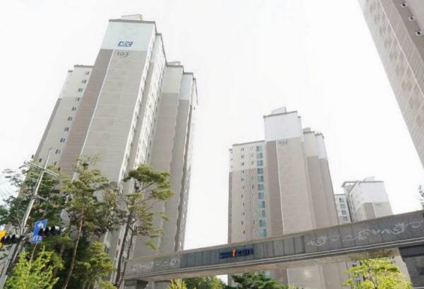 경기도 안성시 공도읍 공도KCC스위첸. /다음로드뷰