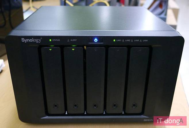 시놀로지 DS1517+