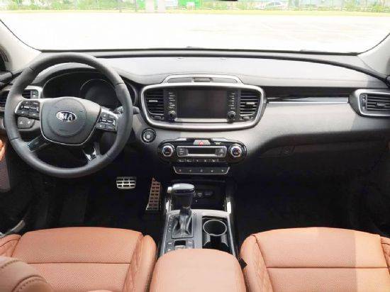 기존 모델과 큰 차이가 없는 더 뉴 쏘렌토 실내 (사진=지디넷코리아)